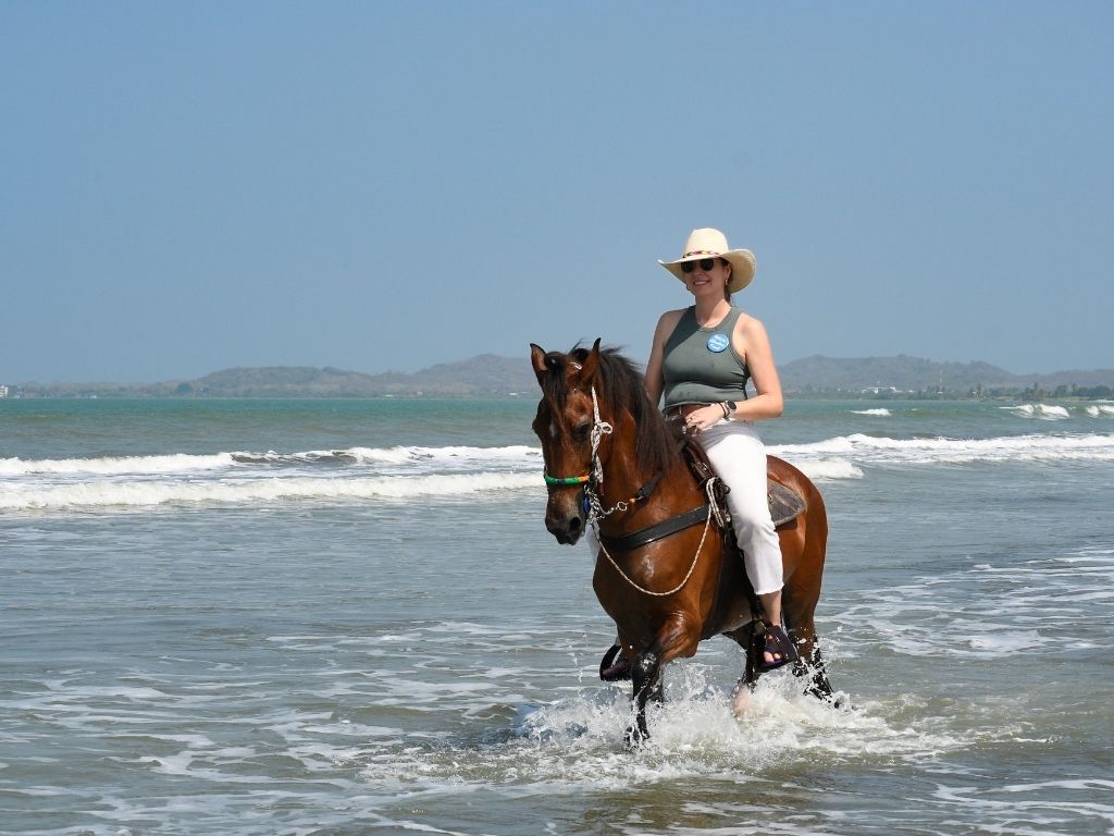 colombia horseback riding colombia horseback riding