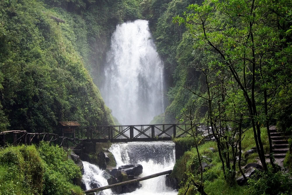 peguche waterfall otavalo peguche waterfall